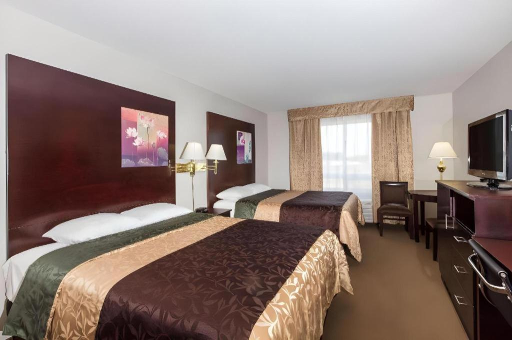 Super 8 By Wyndham Innisfail Exteriér fotografie