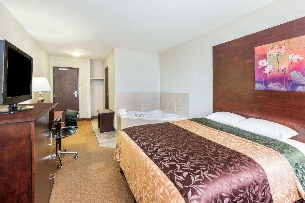 Super 8 By Wyndham Innisfail Exteriér fotografie