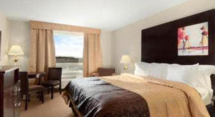 Super 8 By Wyndham Innisfail Exteriér fotografie
